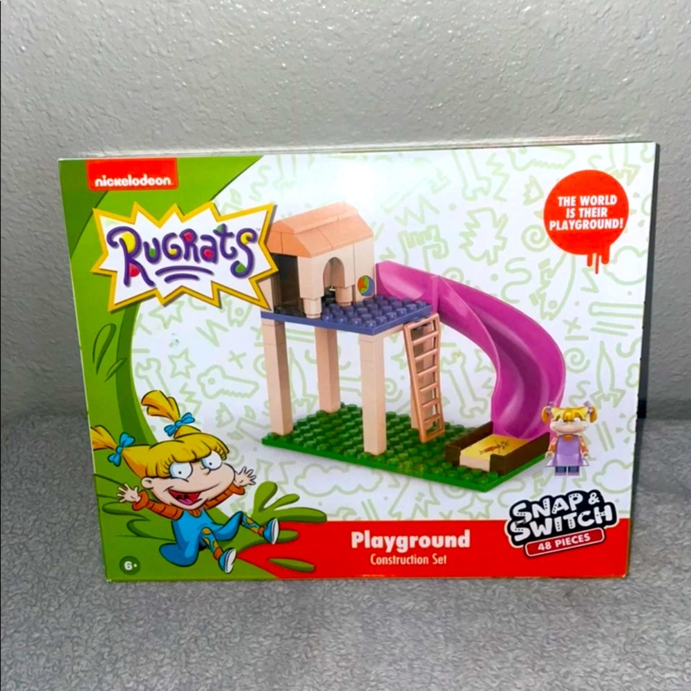 Rugrats Playground Construstion Set / Comes with Angelica